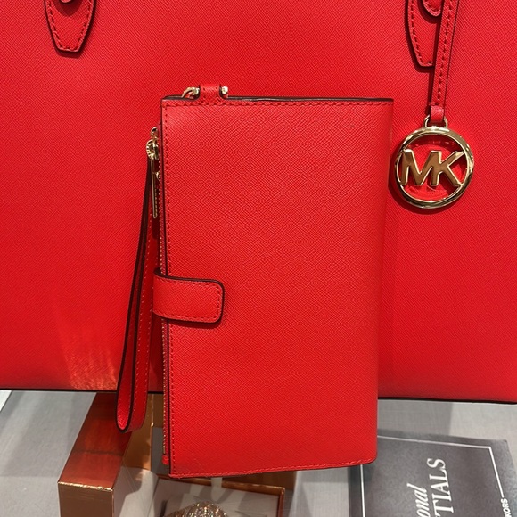 Michael Kors Jet Set Travel Large Double Zip Leather Wristlet phone holder NWT - Picture 4 of 16